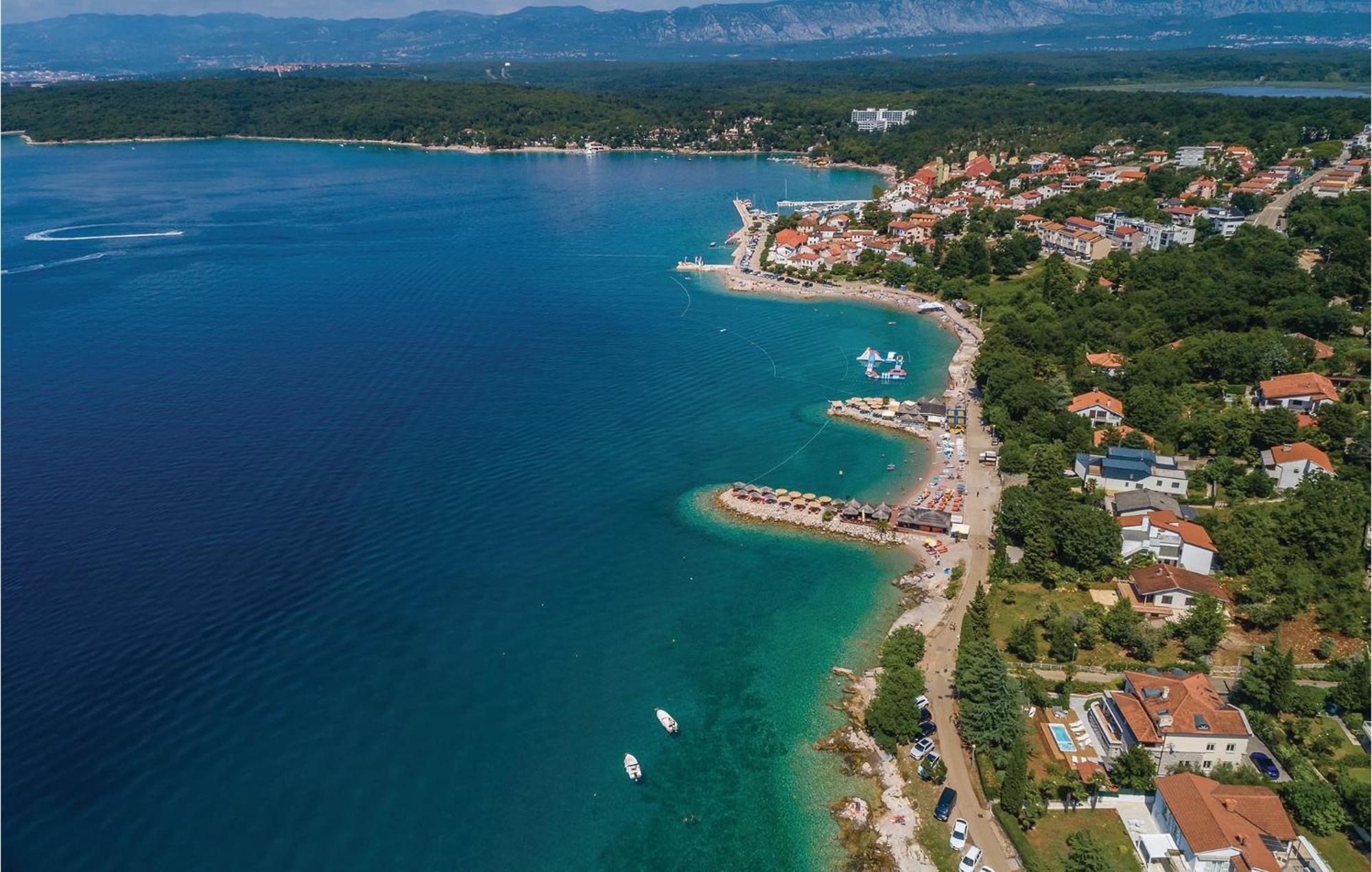 Amazing Apartment In Njivice With Wifi Luaran gambar