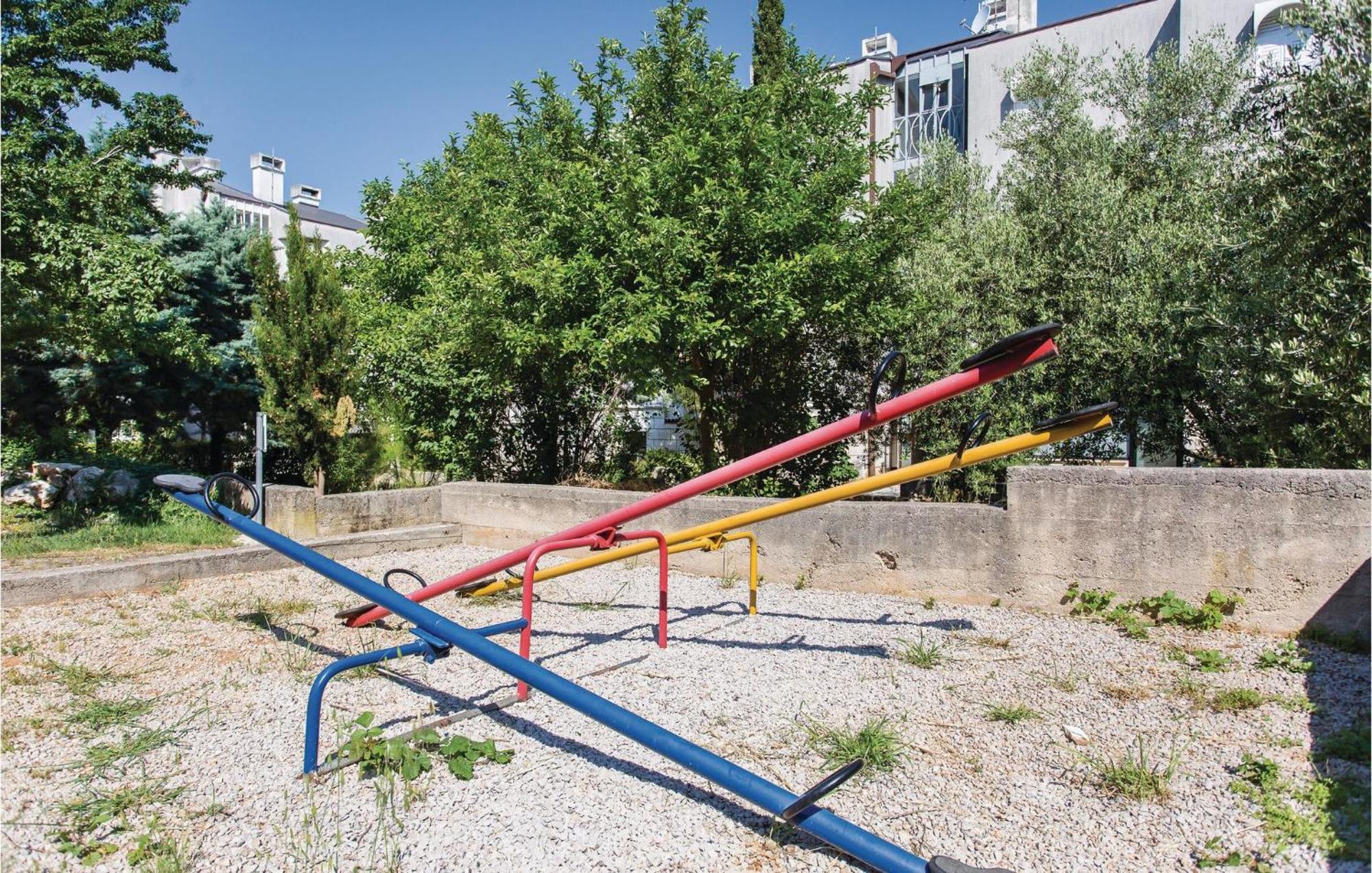 Amazing Apartment In Njivice With Wifi Luaran gambar